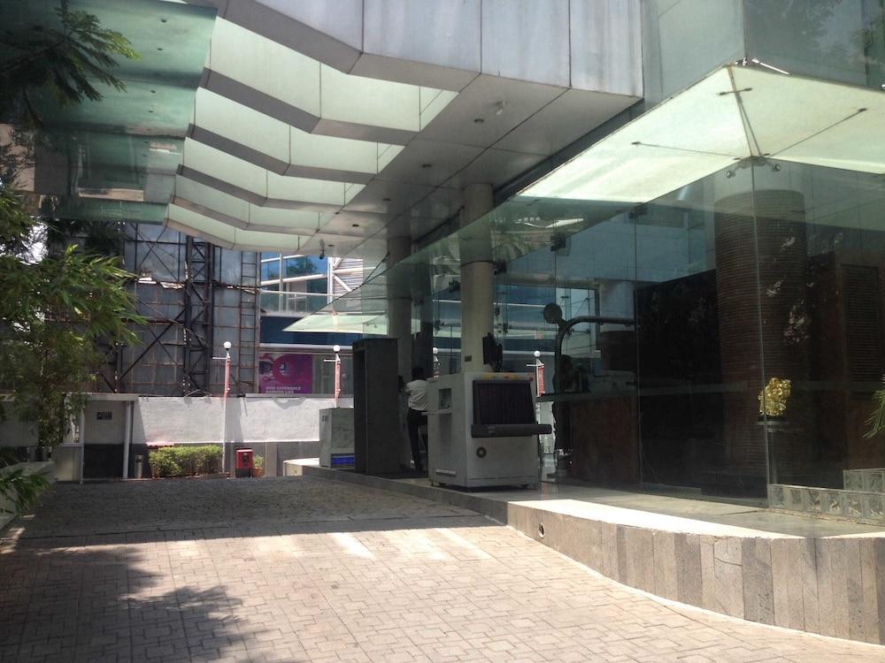 세인트 라우른 코레가온 파크 호텔 푸네 외부 사진